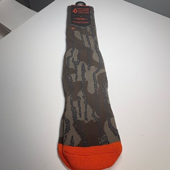 NWT Volcom Workwear Crew Socks Mens Womens Size 9-13.5 Camo Durable Reinforced - Picture 1 of 4